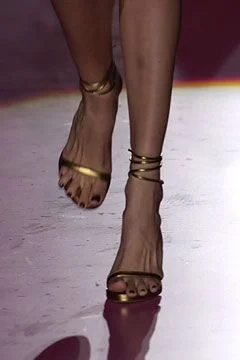 Look 10